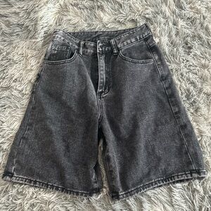 Stylish Black Denim Jorts